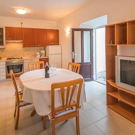 Apartment Ana 1 Malinska Εξωτερικό φωτογραφία