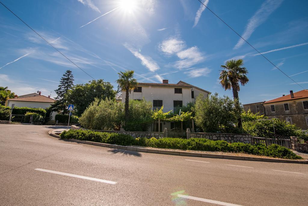 Apartment Ana 1 Malinska Εξωτερικό φωτογραφία