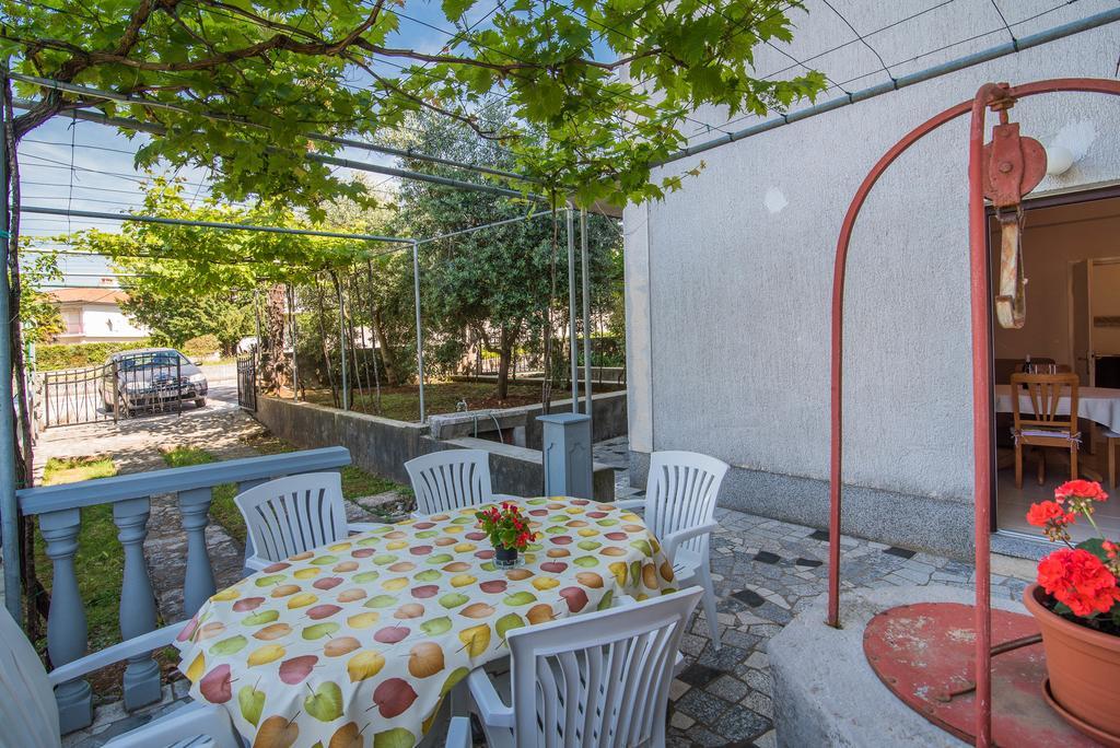Apartment Ana 1 Malinska Εξωτερικό φωτογραφία