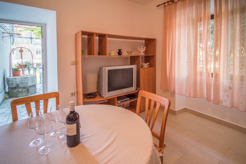 Apartment Ana 1 Malinska Εξωτερικό φωτογραφία