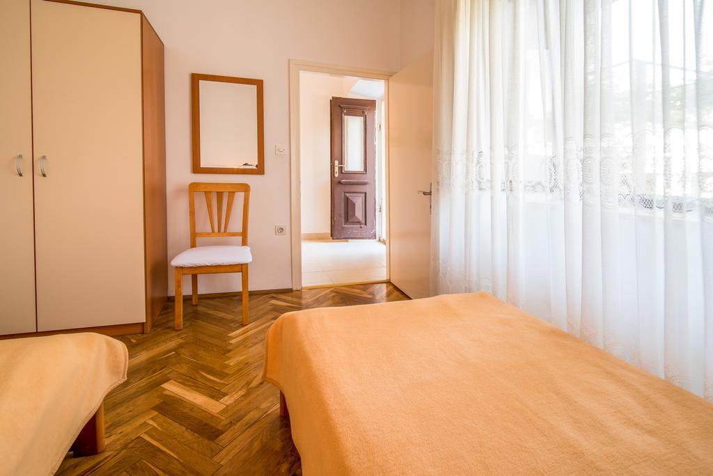 Apartment Ana 1 Malinska Εξωτερικό φωτογραφία