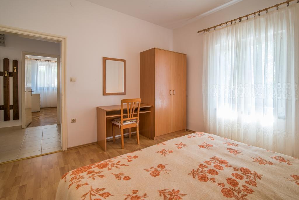 Apartment Ana 1 Malinska Εξωτερικό φωτογραφία